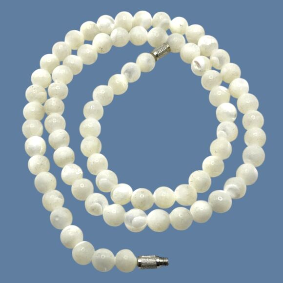 Vintage Mother of Pearl Necklace Balamuti Nacre Beads MOP 20" Natural Minimalist - Picture 8 of 9